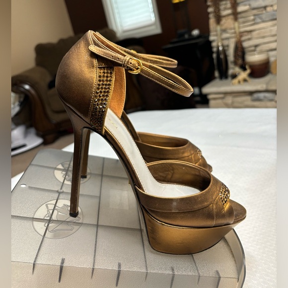 Sergio Rossi Shoes - Sergio Rossi pumps